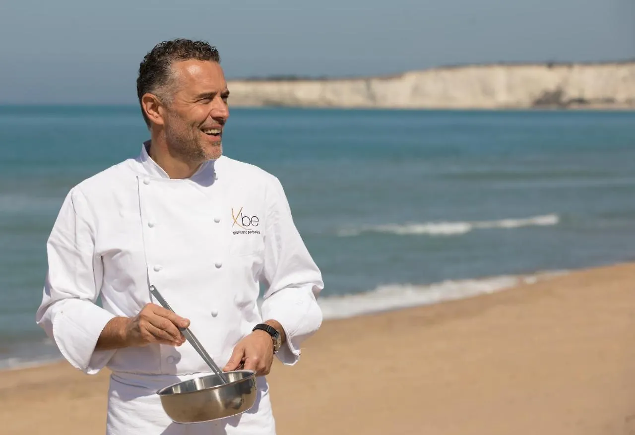 منتجع Luna Minoica Suites And Apartments مونتاليغرو