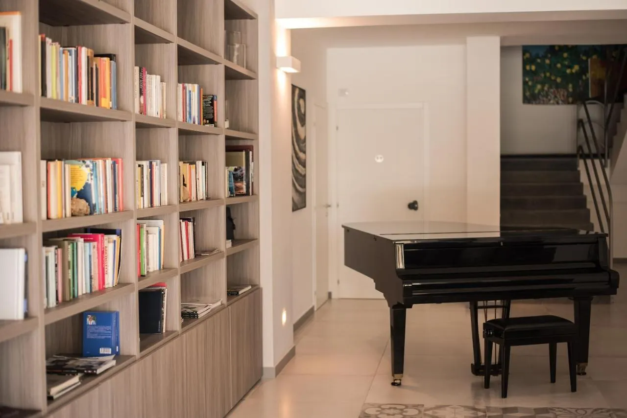 منتجع Luna Minoica Suites And Apartments مونتاليغرو