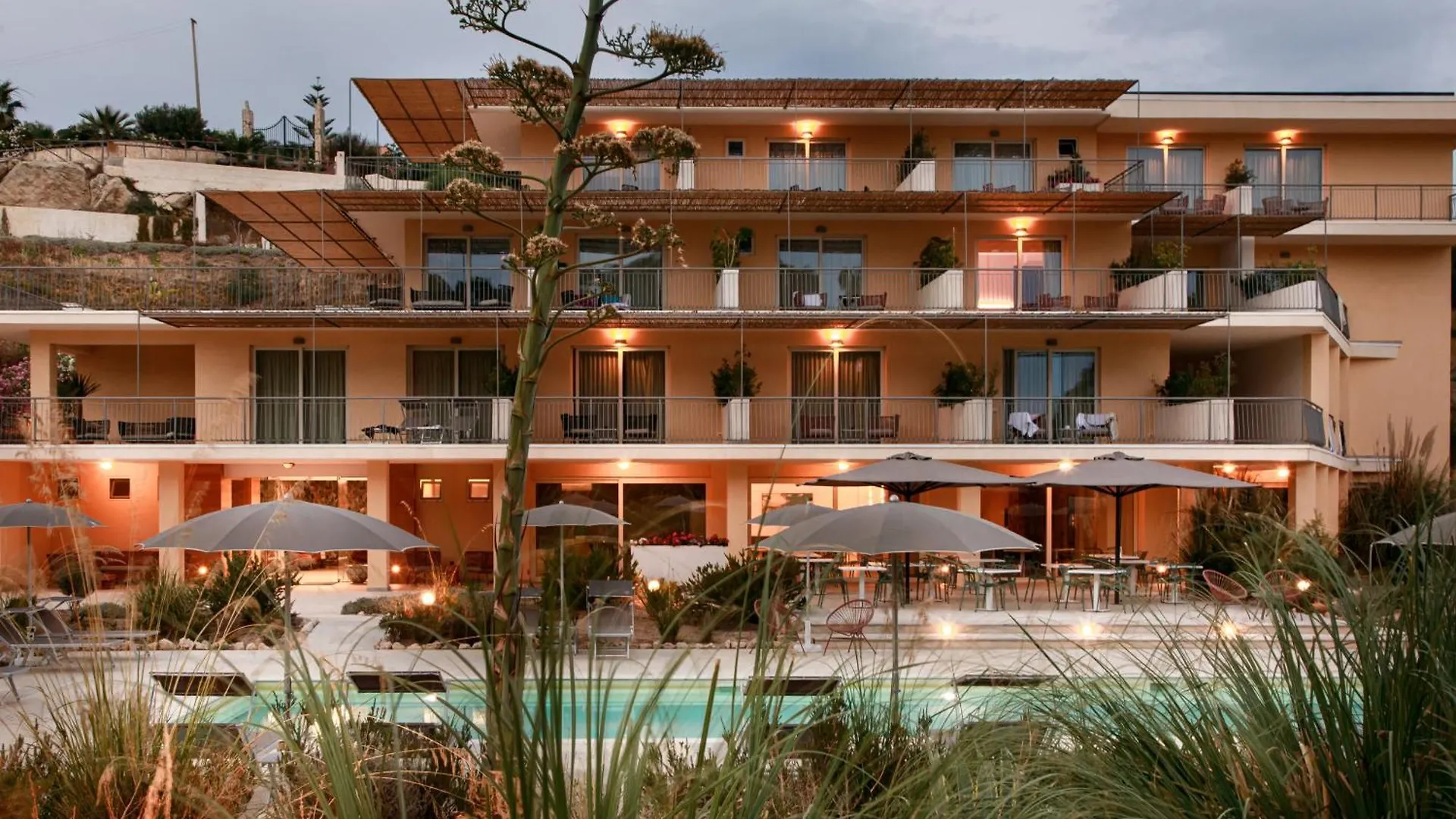 Luna Minoica Suites And Apartments Montallegro 3*,