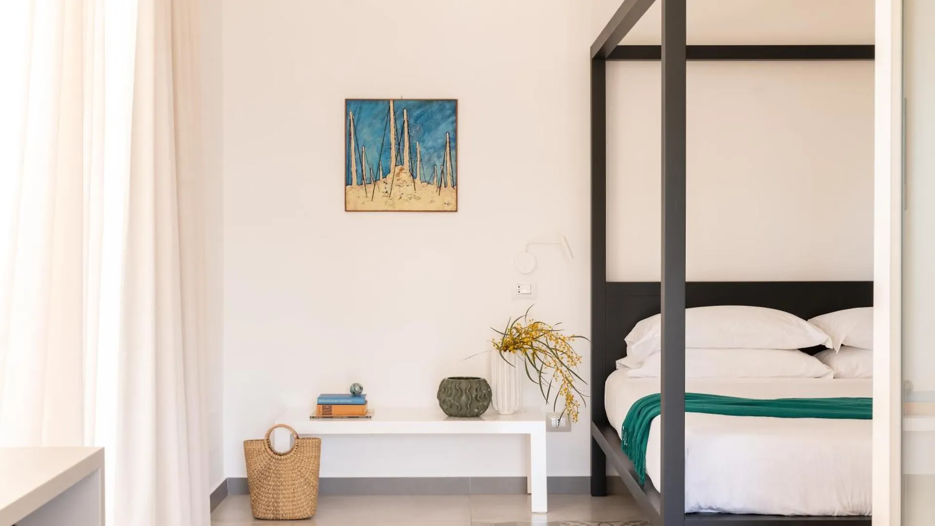 Luna Minoica Suites And Apartments مونتاليغرو منتجع