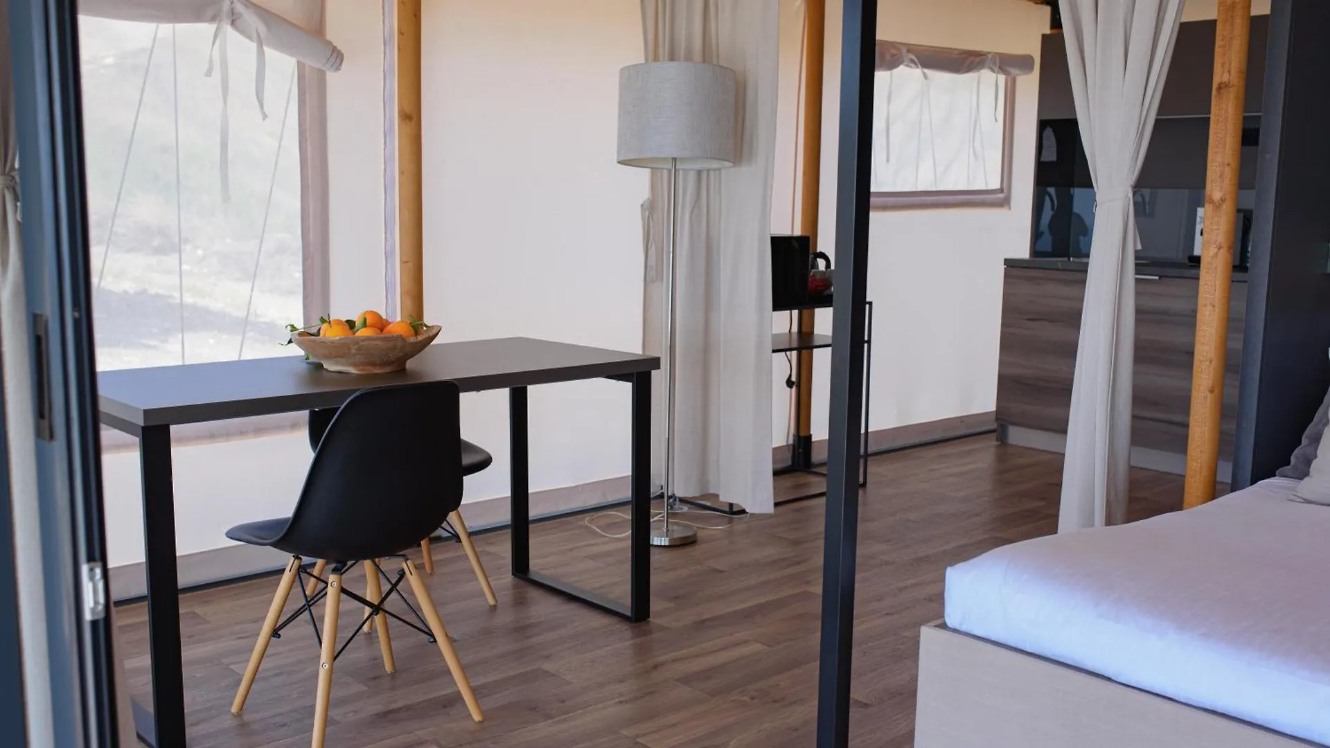 Luna Minoica Suites And Apartments Montallegro