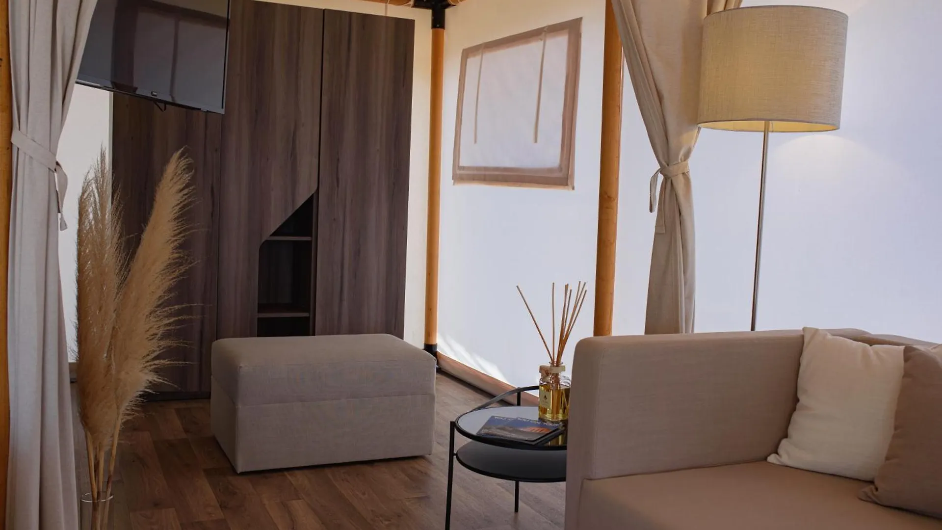 منتجع Luna Minoica Suites And Apartments مونتاليغرو