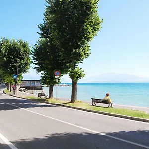 Maison Audrey , Desenzano del Garda Italia