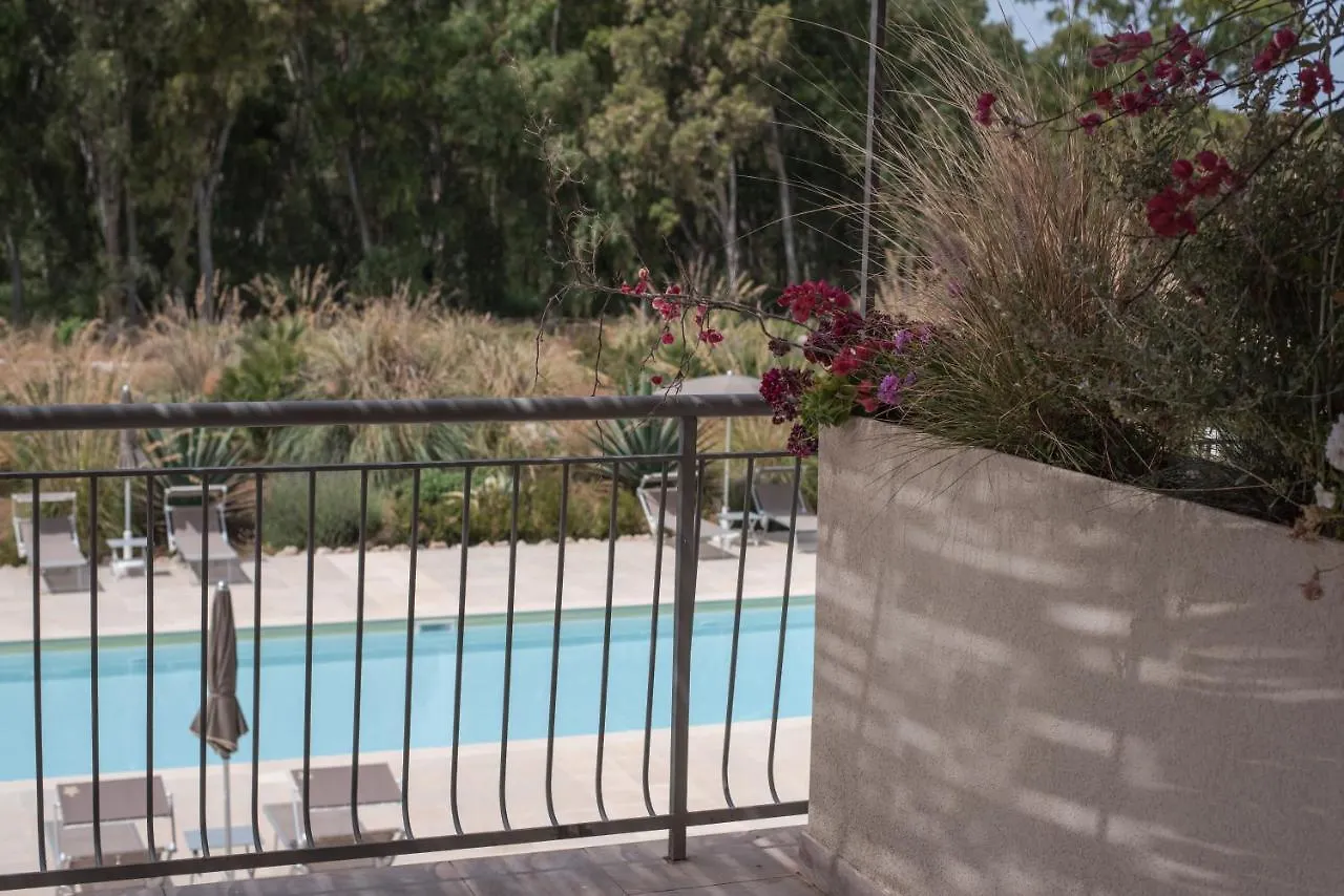 Luna Minoica Suites And Apartments Montallegro Italy