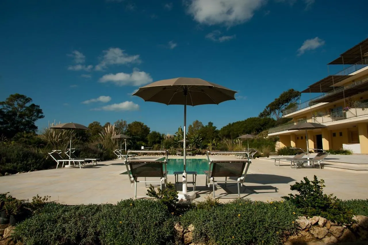 Luna Minoica Suites And Apartments Montallegro