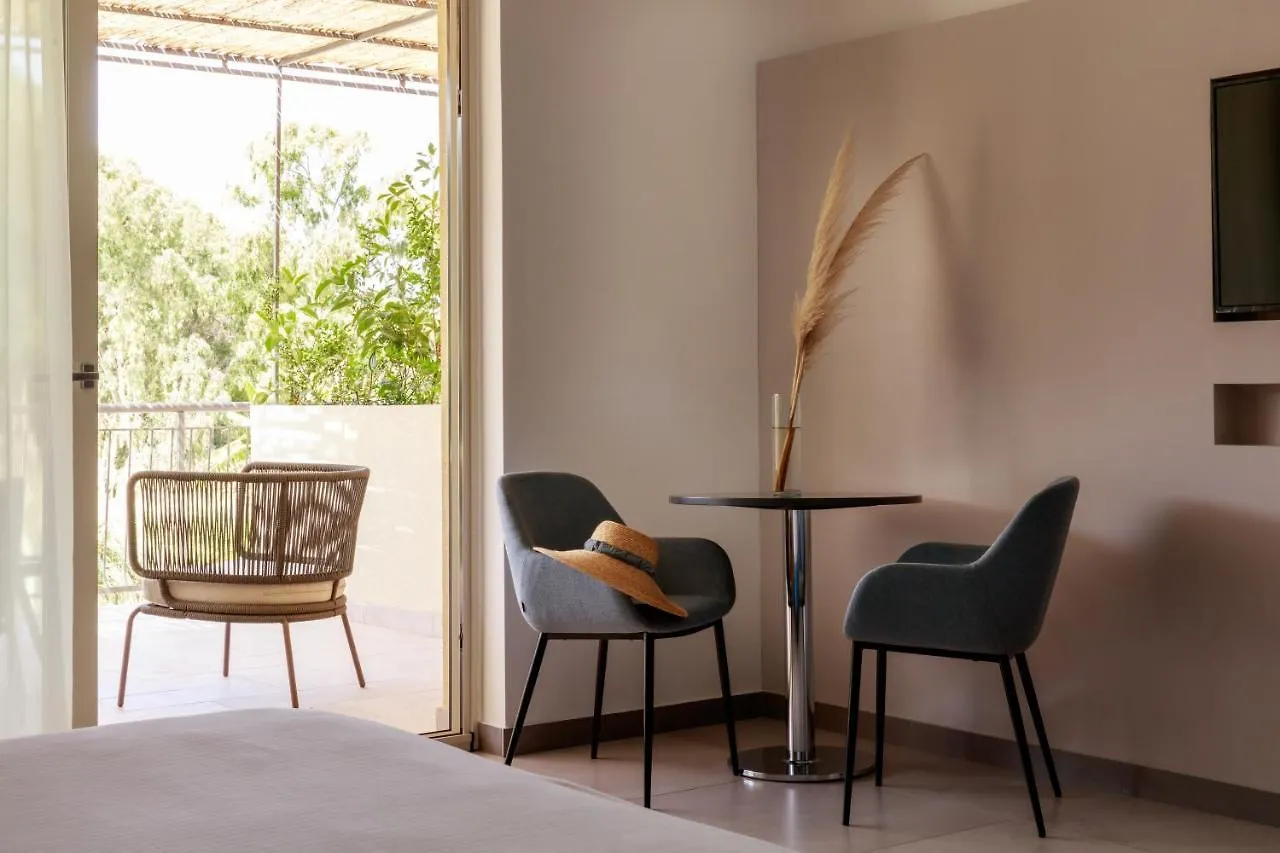 Luna Minoica Suites And Apartments Montallegro Italy