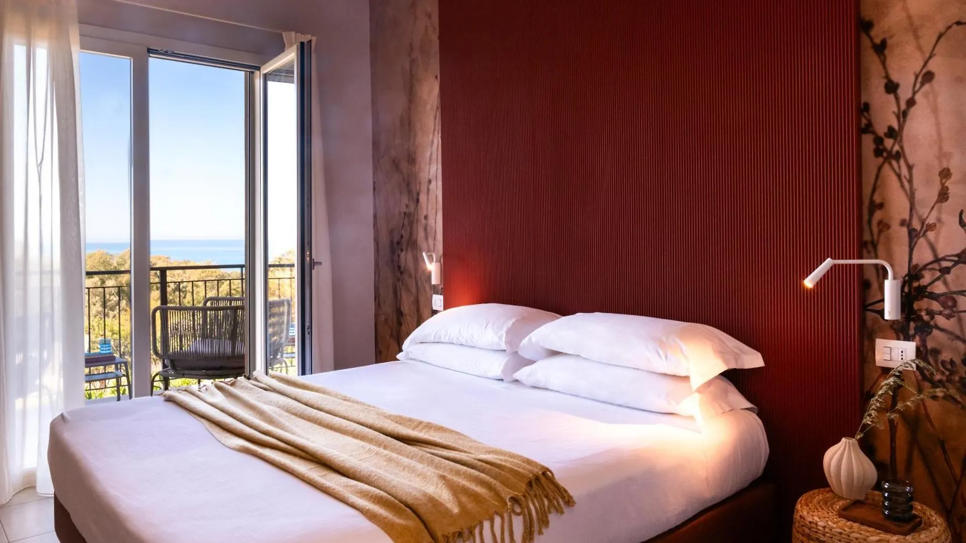 Luna Minoica Suites And Apartments Montallegro Resort