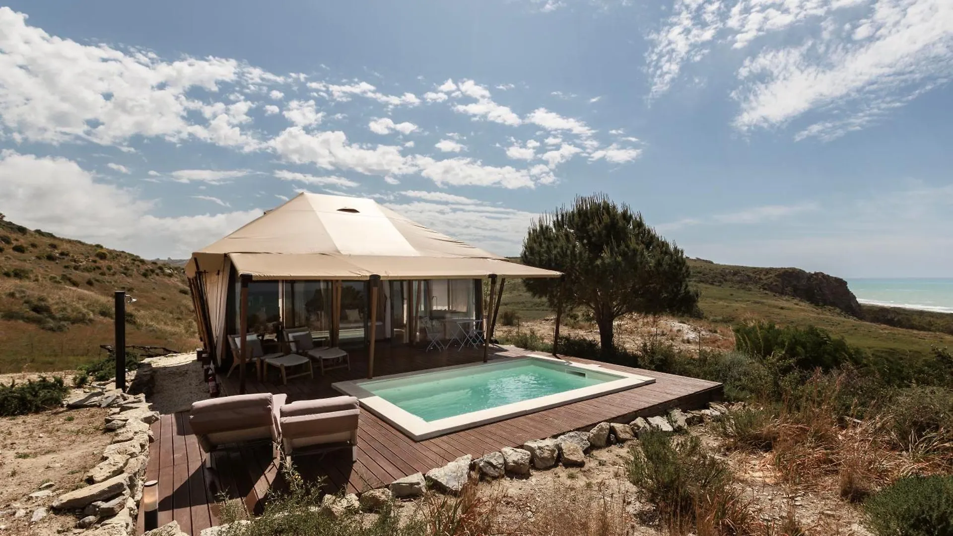 Luna Minoica Suites And Apartments Montallegro Italie